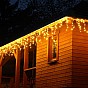 VOLTRONIC Vánoční světelný déšť, 15 m, teple bílý, ovladač